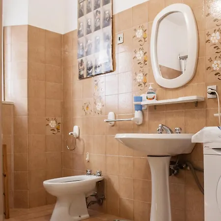 Homestay Casasantirocco 1